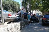 Nesvakidašnja nezgoda u Krku: “prečicom” s parkirališta na prometnicu