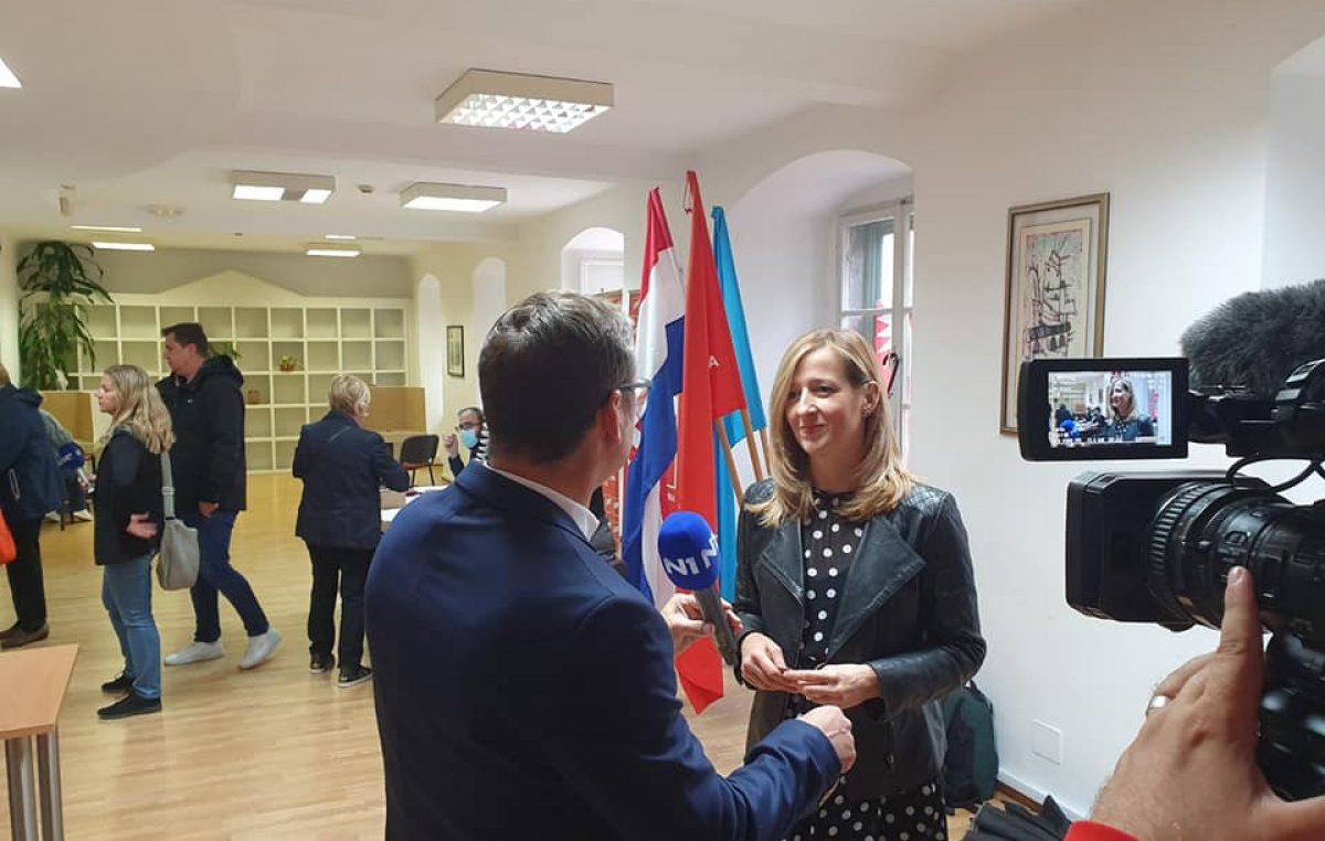 SDP danas bira novo vodstvo, u utrci za prvu predsjednicu i Mirela Ahmetović