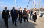 VIDEO Župan Komadina i načelnik Malinske Robert Anton Kraljić obišli novouređenu obalu i budući Maritimni centar