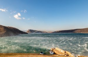 Krčki most zatvoren za sav promet, izmjeren udar bure od 172 km/h