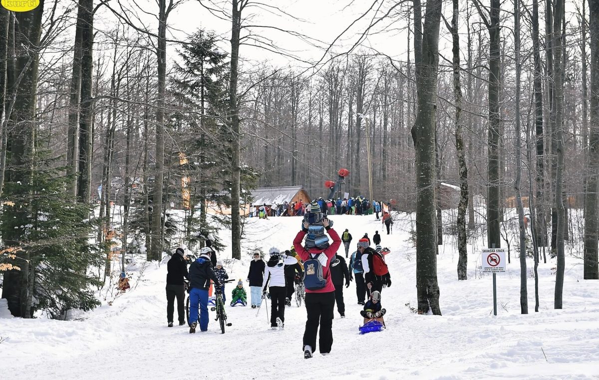 Skijanje i sanjkanje u ožujku – nastavlja se zimska sezona na Platku