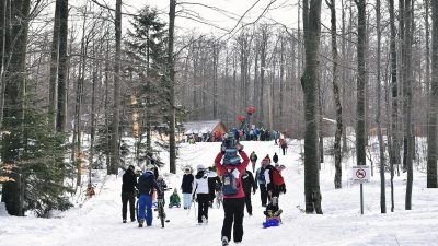 Skijanje i sanjkanje u ožujku – nastavlja se zimska sezona na Platku