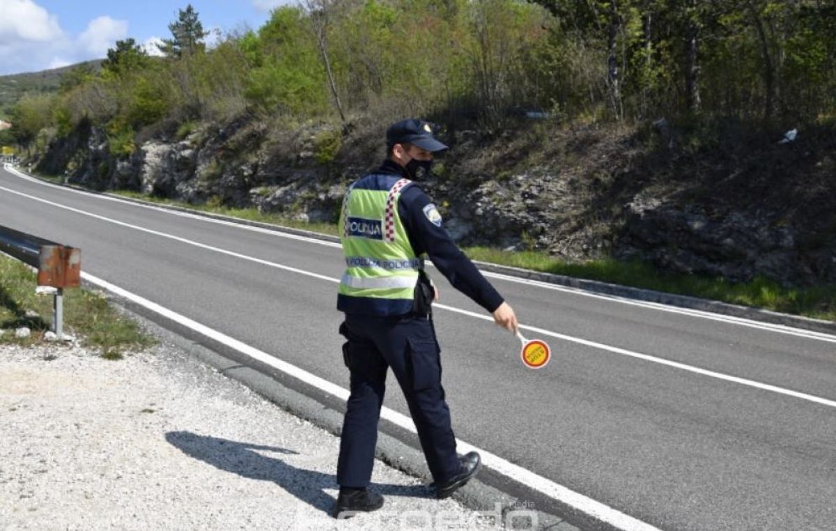 Slovenac u Malinskoj uhvaćen za volanom sa 2,40 promila, pijani vozač pokosio pješakinju i psa između Punta i Vrbnika