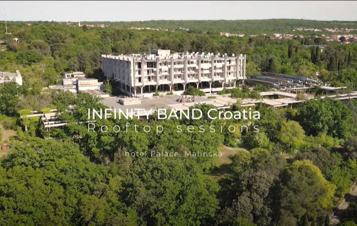 ROOFTOP Sessions 2021: Infinity band snimio spot na krovu Haludova, izgleda (i zvuči) svjetski