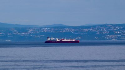 LNG tanker Sestao Knutsen stigao u Omišalj