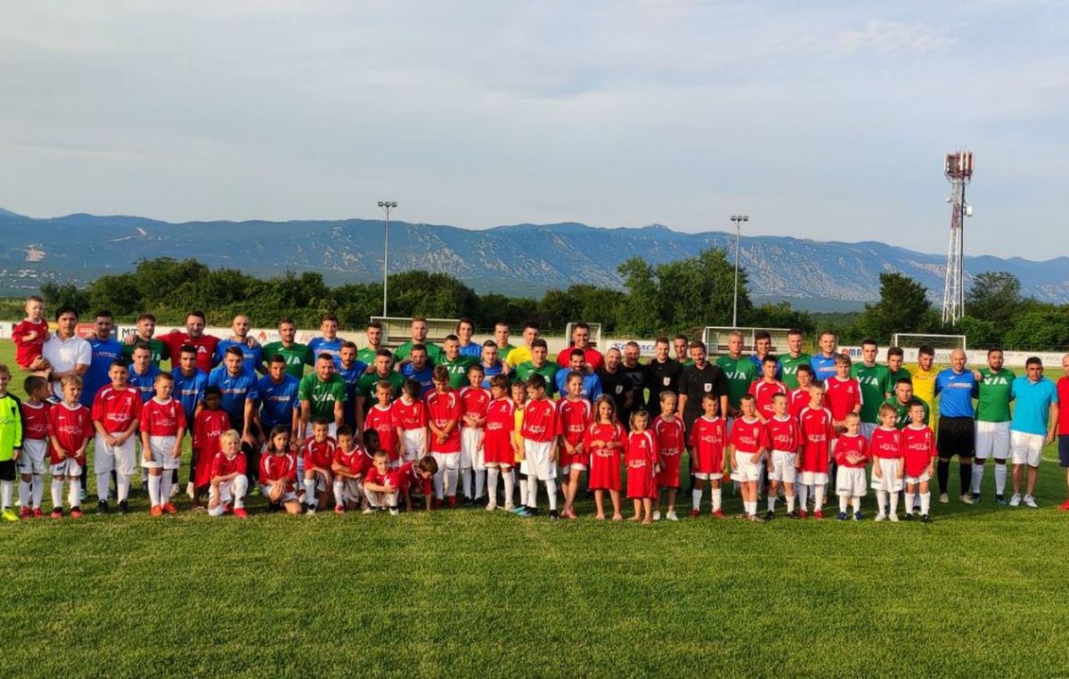 Plavo-zeleno finale u Omišlju spustilo zastore na nogometnu sezonu