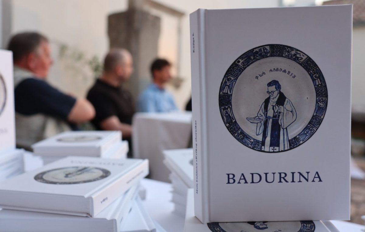 U Portu prestavljena knjiga “Slike, slova i sveta mjesta. Fra Anđelko Badurina (1935. – 2013.)”