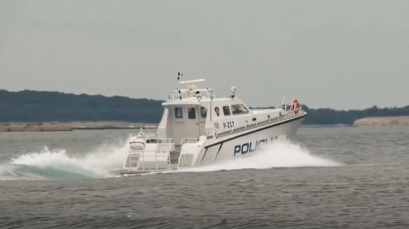 Dramatična potraga s mora, kopna i zraka: Barčica pronađena kod Krka, četvero mladih Portugalaca nestalo