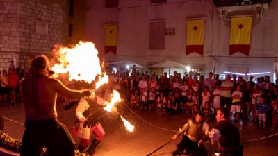 FOTO/VIDEO Drugi dan Lovrečeve u znaku srednjovjekovnog fire show spektakla
