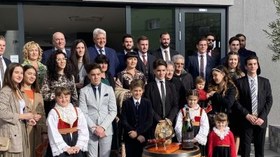 U Vrbniku otvorena pršutana obitelji Toljanić i Brusić