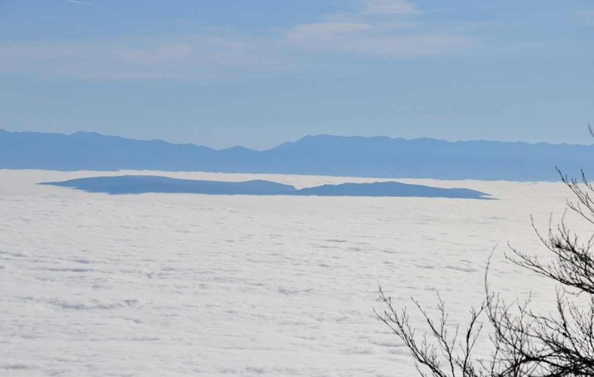 FOTO Nestvarne fotografije: Evo kako su najviši dijelovi Krka danas izgledali s vrha Učke