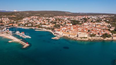 Grad Krk nastavlja rušiti turističke rekorde, u prvih 6 mjeseci nadmašena je i 2019. godina