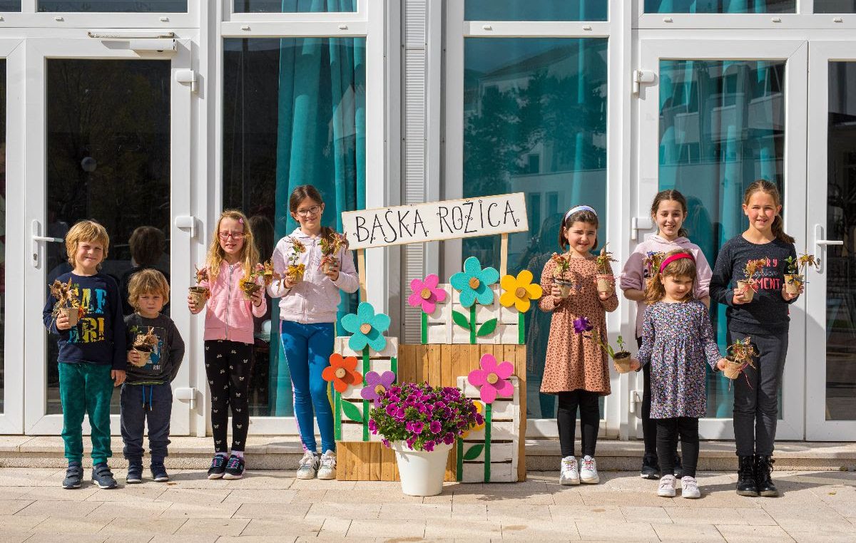 FOTO: Održano šesto izdanje festivala cvijeća Baška rožica