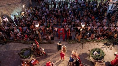 FOTO/VIDEO Frankopani, vitezovi, Gustafi i more dobre zabave – počeo je 498. Krčki sajam