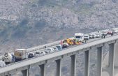 FOTO Teža prometna nesreća na Krčkom mostu, kilometarske kolone u oba smjera