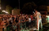 FOTO/VIDEO “Queenovci” na Krk Music Festu rasplesali krcatu rivu – a večeras slijedi nešto sasvim drugačije