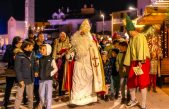 FOTO Sveti Nikola stigao u Malinsku i mališanima podijelio prigodne darove