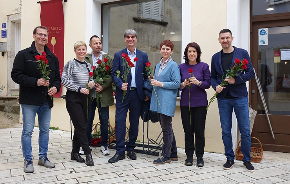 Dan žena u Krku uz ruže, Art&Wine radionicu i Goodstuff kvartet