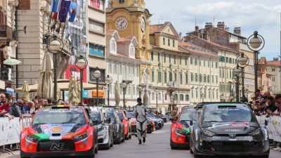 Riječkim Korzom prodefilirali ovogodišnji sudionici WRC Croatia Rallyja 2024.
