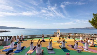 Doprinos skladu, miru i zajedništvu: U Krku obilježen Međunarodni dan joge