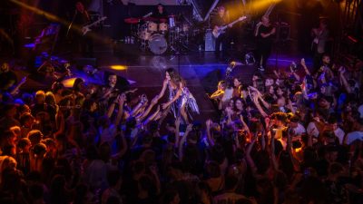 [FOTO] Na Severinin koncert u Malinskoj došao i Luka Dončić: “Obećao si mi dres za sina!”