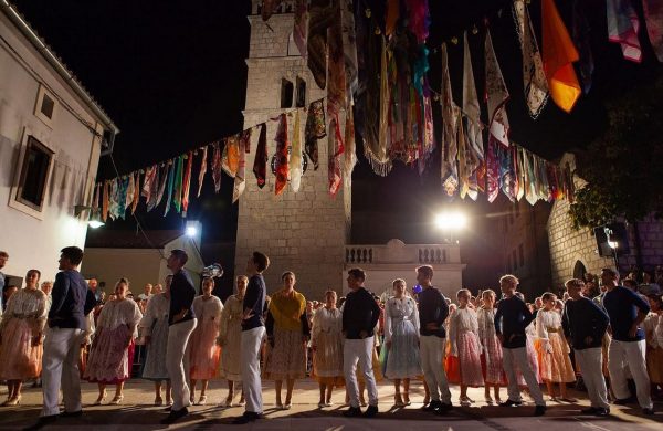 “Lijep je dan za naš Omišalj, za našu boduliju. Idemo dalje, trčimo, imamo posla!”