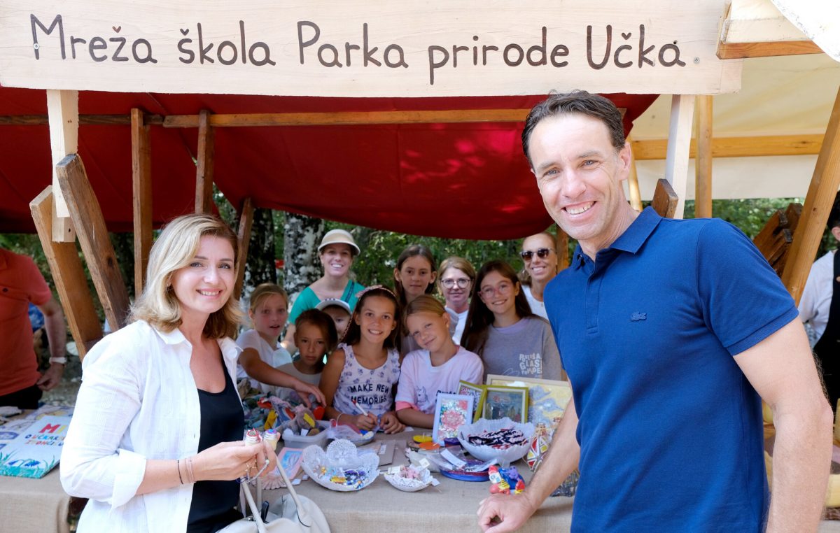 Na najvišem prijevoju Učke održan tradicionalni Učkarski samanj