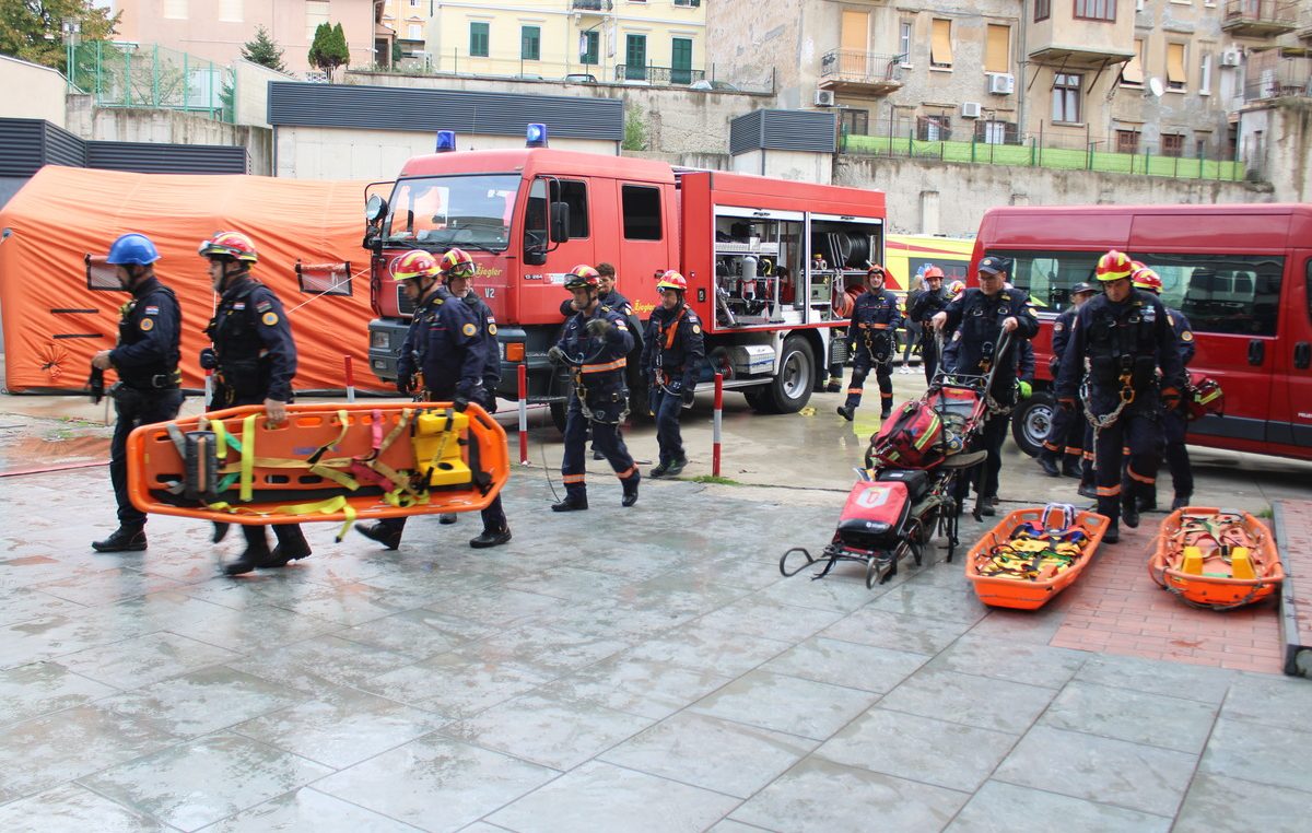 Vježba evakuacije Ustanove za zdravstvenu njegu i rehabilitaciju u Rijeci