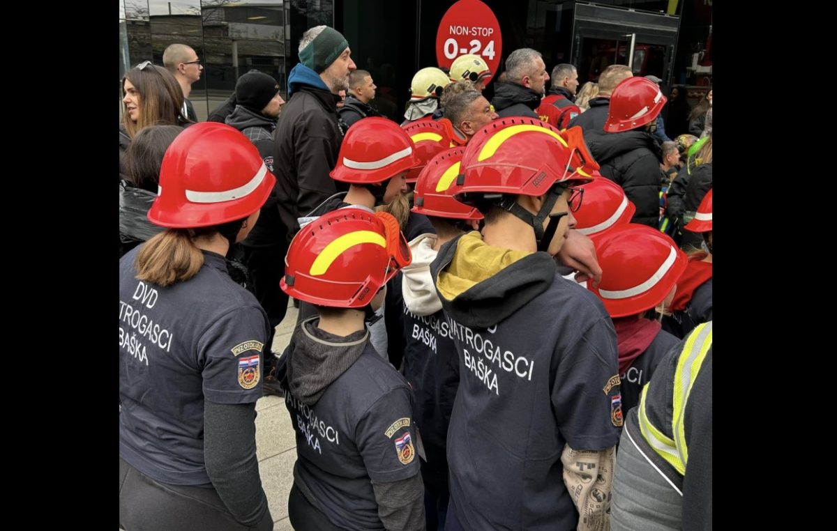 31 kat, 666 stepenica: Krčki vatrogasci sudjelovali na Zagreb Firefighter Stair Challenge utrci