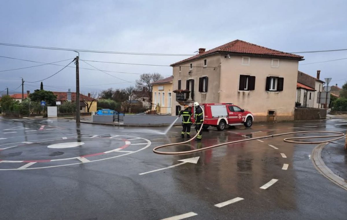 Završeno čišćenje razlivene nafte sa prometnica na području Dubašnice