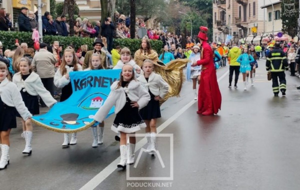 [UŽIVO] Krenula 56. Lovranska karnevalska povorka