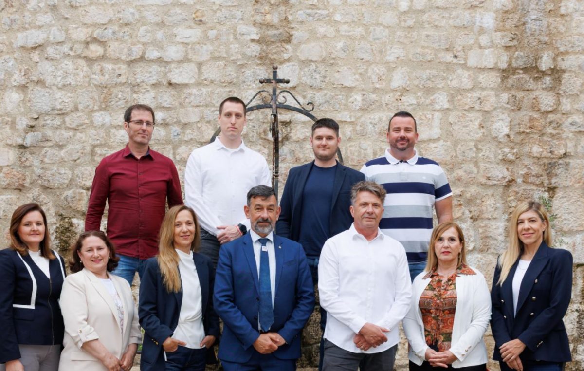 [LOKALNI IZBORI] U Krku predstavljen kandidat za župana PGŽ Nedo Pinezić i kandidati za Vijeće Grada Krka Unije Kvarnera