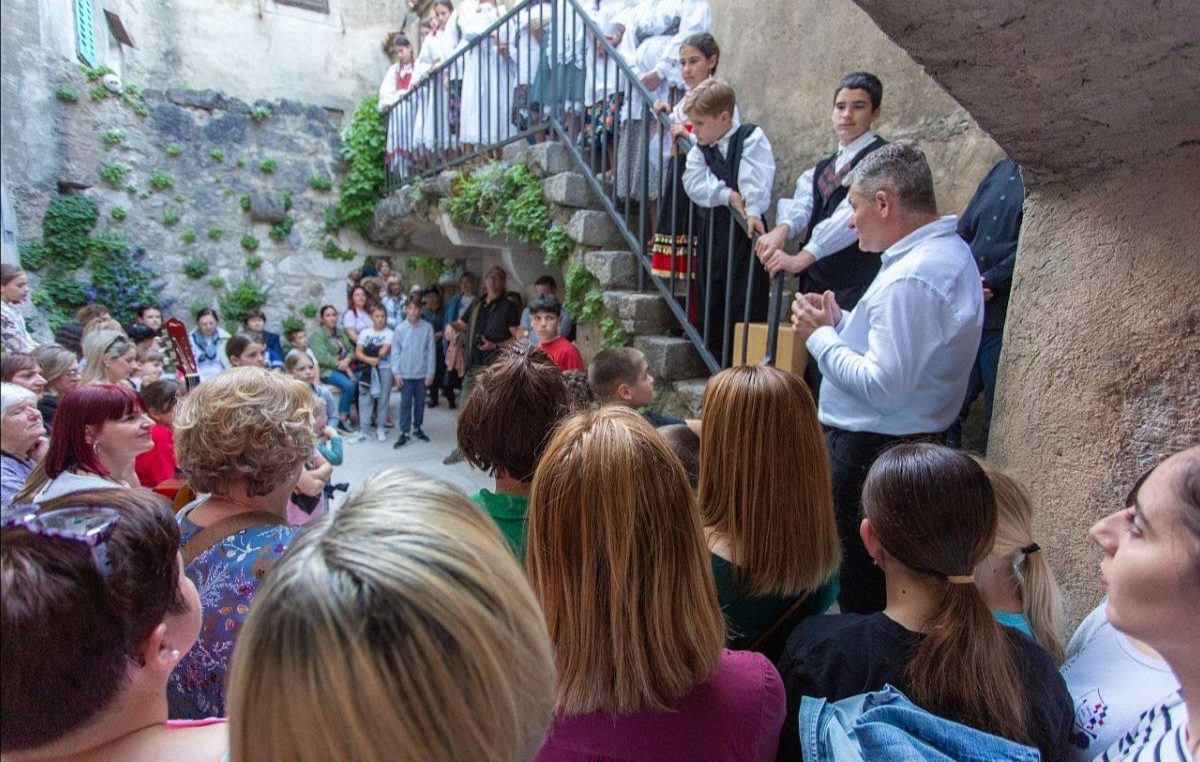 Posjetite Baćin dvor u Vrbniku