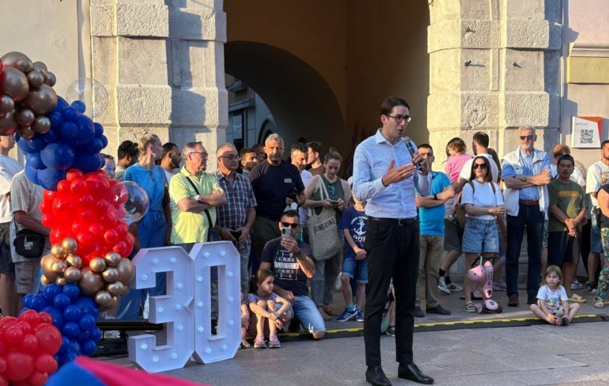 Prve riječke mažoretkinje obilježile 30 godina rada