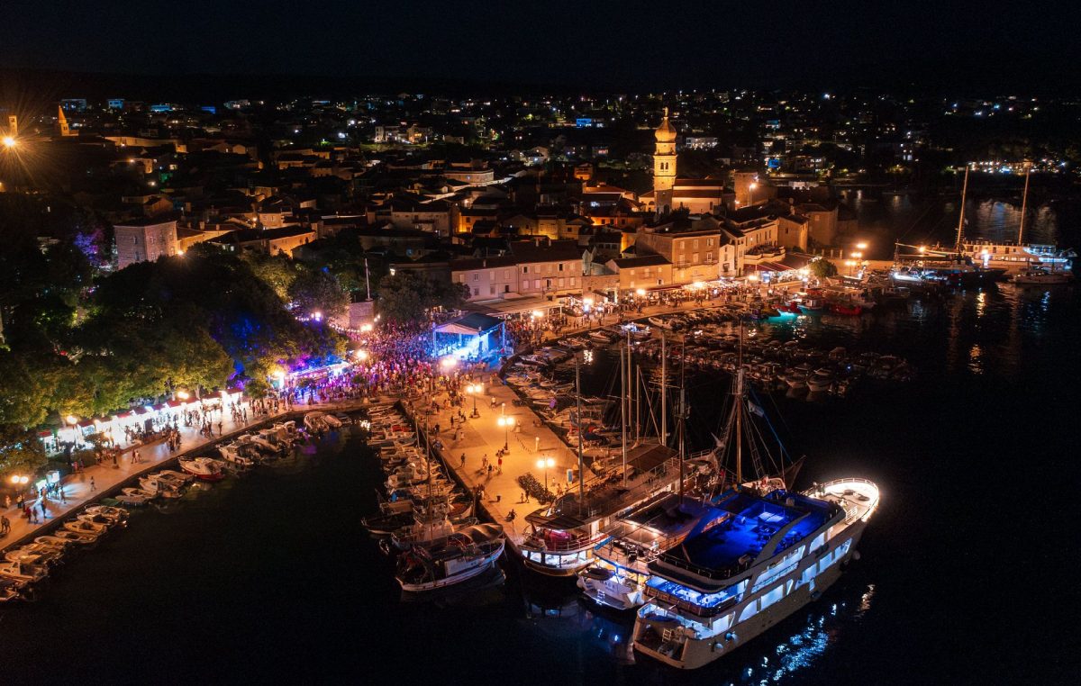 [FOTO/VIDEO] Druga večer Krk Music Festa: 4 Tenora pjesmom ukrali srce krčke publike