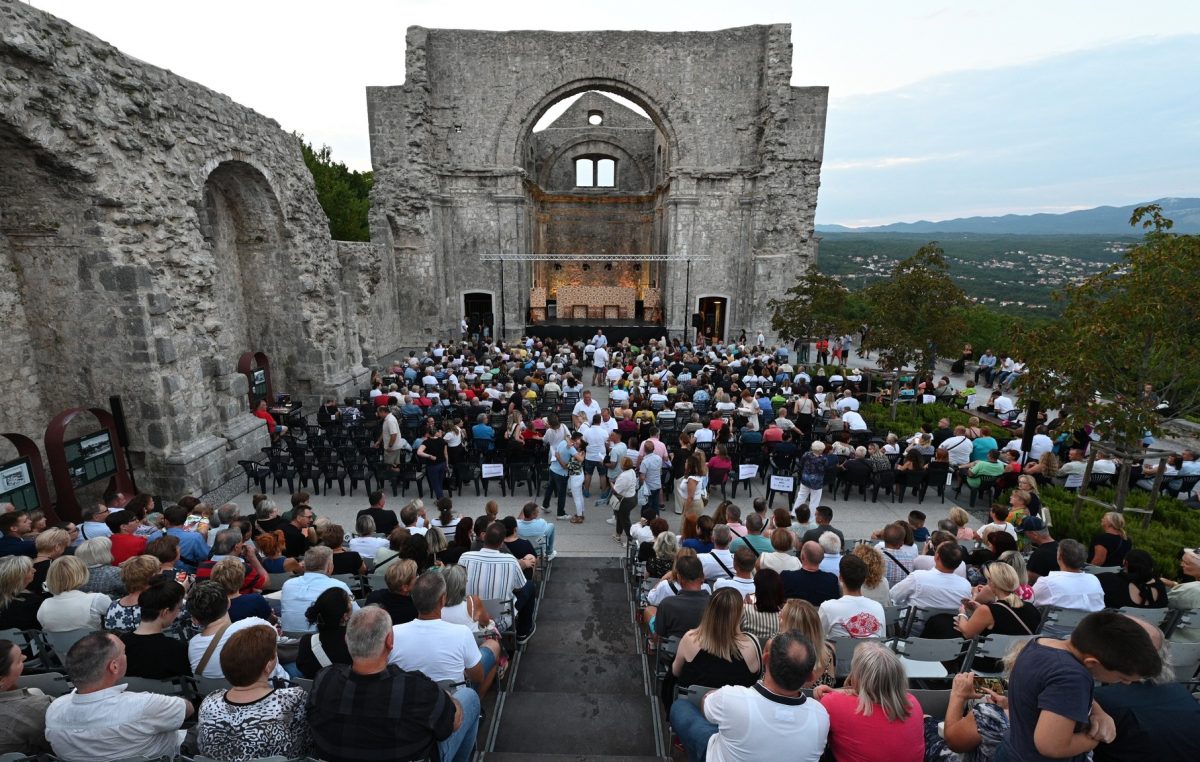 Otvoreno 34. kastafsko kulturno leto