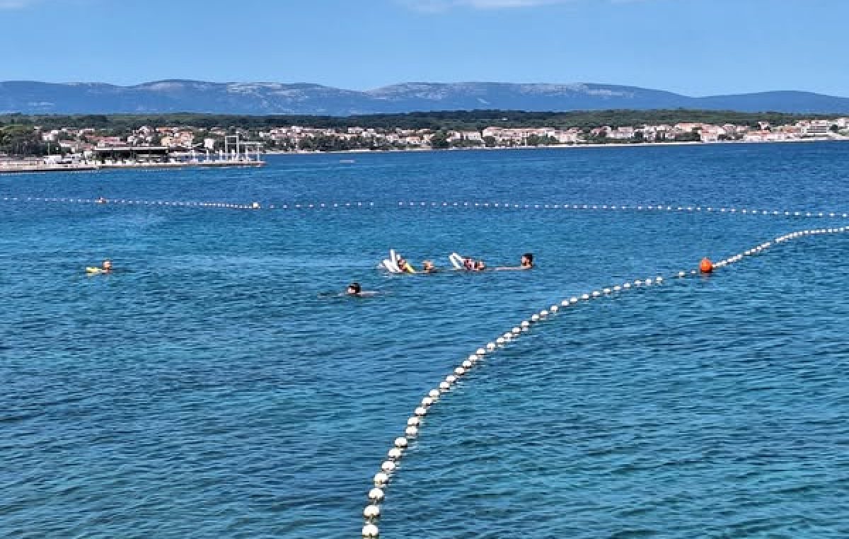 Održana besplatna obuka neplivača za 50-ak djece na području Malinske i Krka