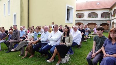 Otvoren festival harmonika u Gomirju