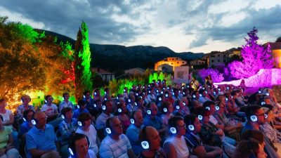 Dobro est Fest 2025: Četiri dana glazbe, umjetnosti i ljetne čarolije u Jurandvoru