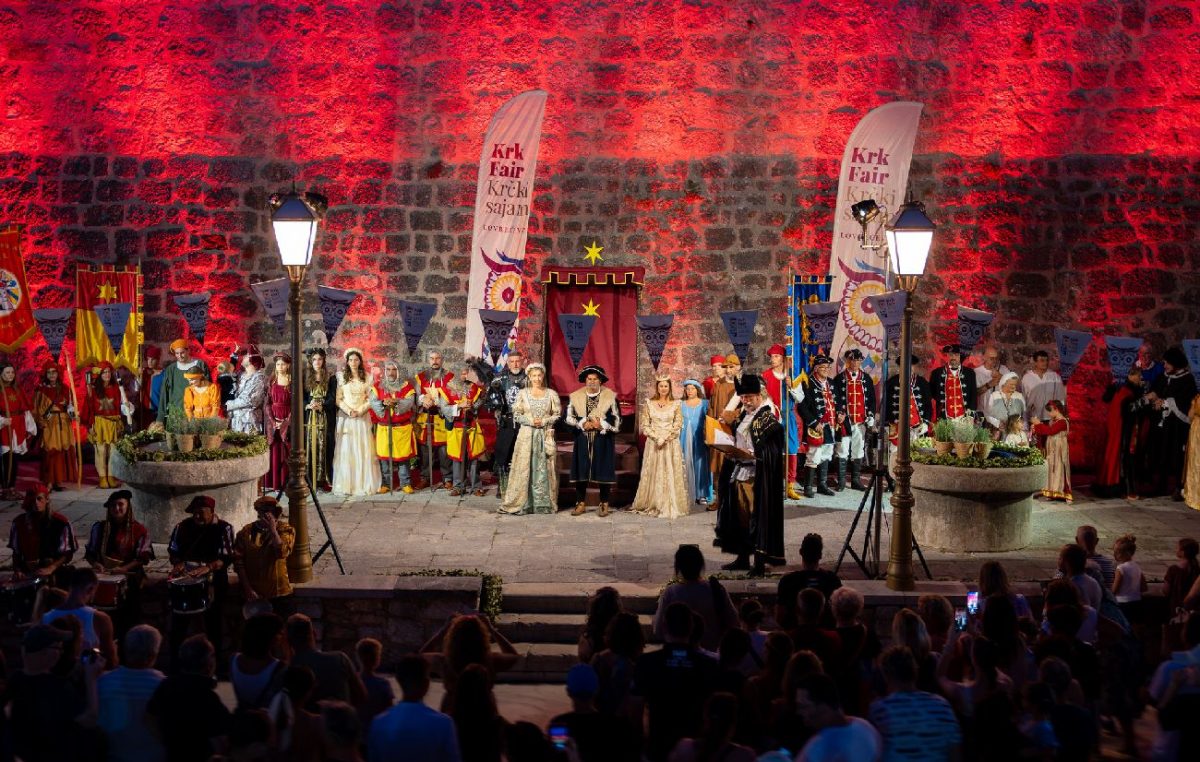 [FOTO/VIDEO] Čuvar tradicije, garancija zabave: Svi putevi ovoga vikenda vode na 501. Krčki sajam