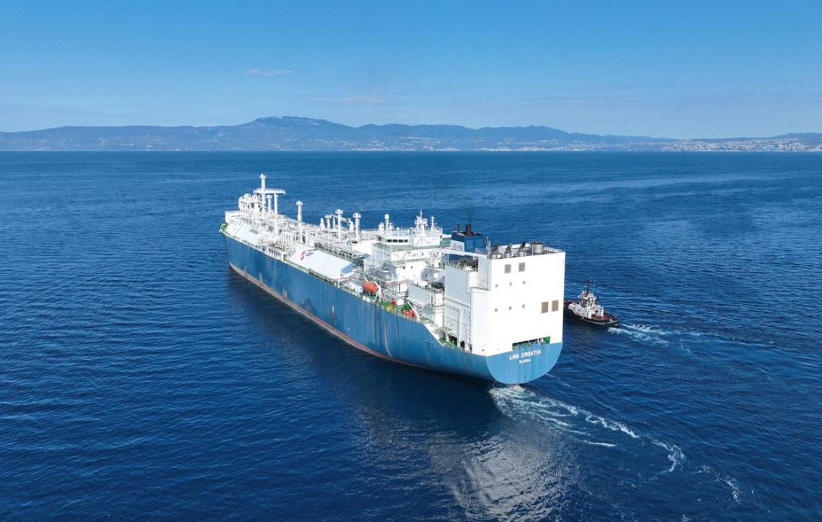 “LNG Croatia” otplovio na dogradnju modula, vraća se u listopadu