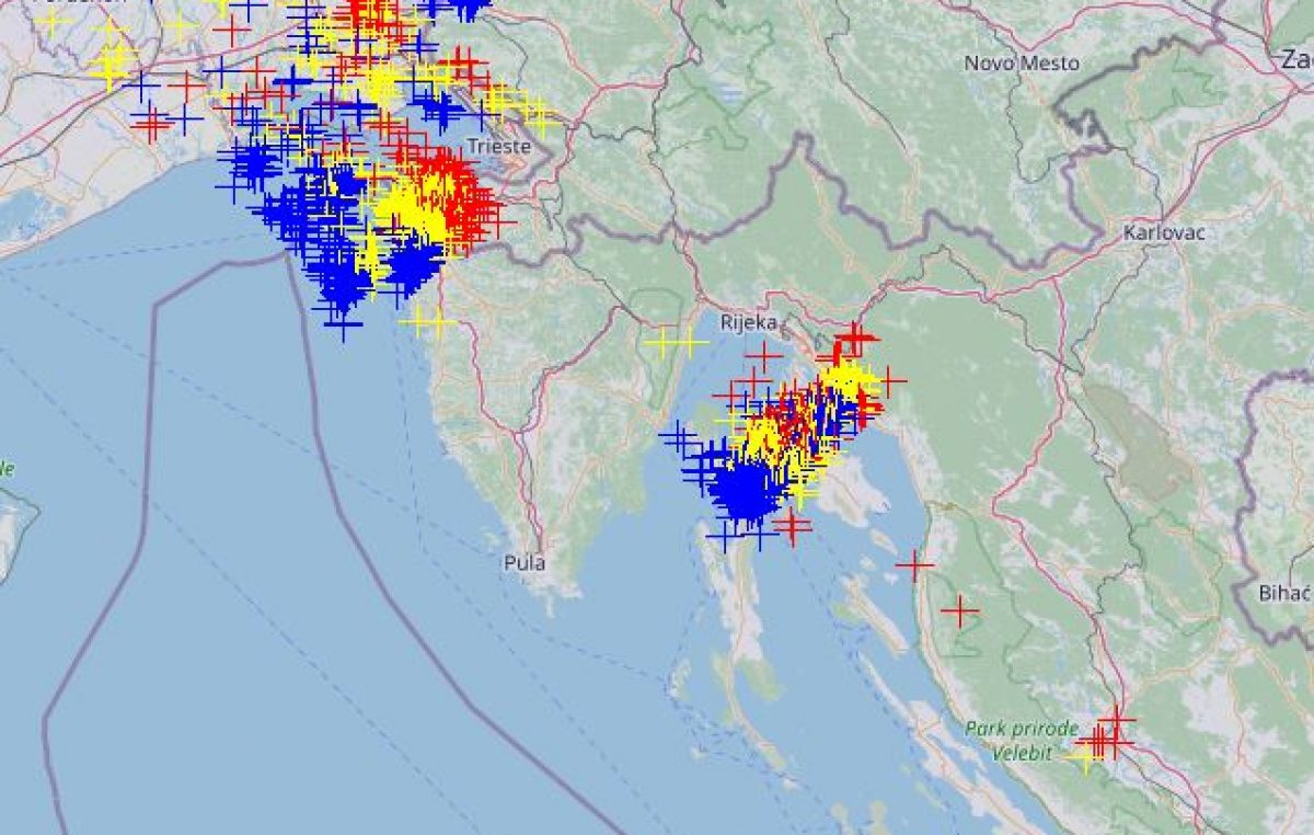 Crveni alarm na Krku: Grmljavinsko nevrijeme donijelo više od 2000 munja u pola sata