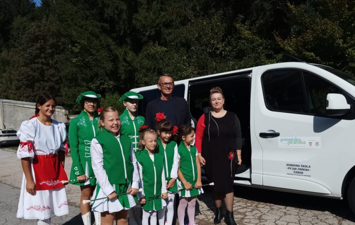 Župan Lukanović u terenskom obilasku grada Čabra: ulaganja u obrazovanje, zdravstvo i lokalnu infrastrukturu