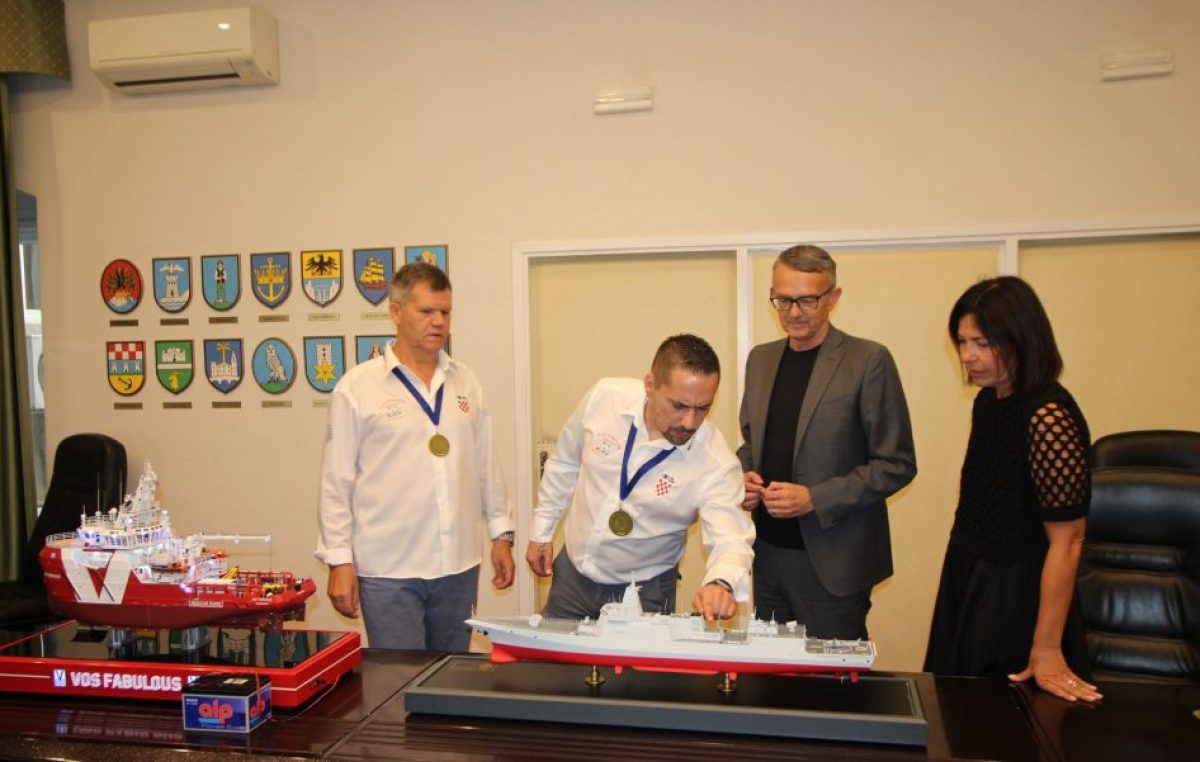 Župan Lukanović primio najbolje svjetske brodomaketare sa čak 13 osvojenih medalja
