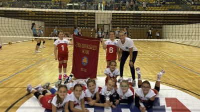 Krčke mini odbojkašice iz Opatije se vratile sa zlatom