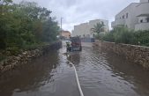 Poplava privremeno zatvorila cestu na području Malinske