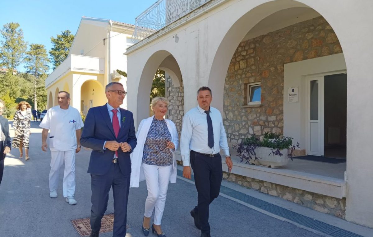 Župan u radom posjetu Rabu- Povodom Svjetskog dana mentalnog zdravlja posjetio Županijsku specijalnu bolnicu Insula