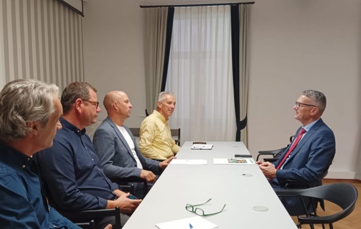 Župan nastavio s obilascima županijskih ustanova – posjet otoku Rabu posvećen obrazovanju i zdravstvu