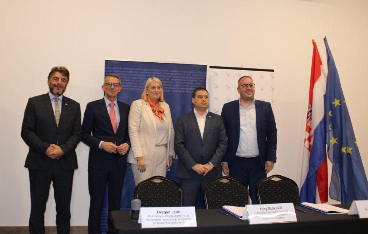 Potpisan Ugovor o dodjeli bespovratnih sredstava za projekt Izgradnje luke Omorika- novi komunalni vezovi, povećanje sigurnosti u lukama i razvoj gospodarstva