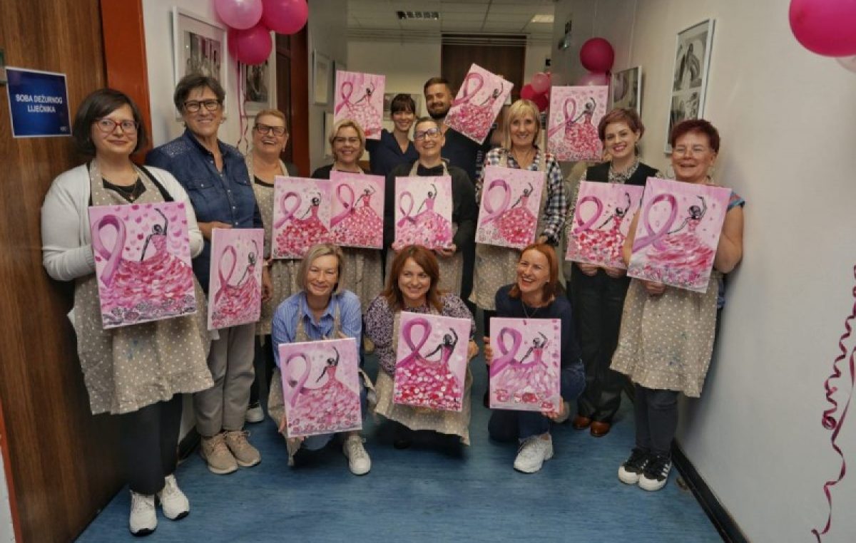 [FOTO] Art terapija u KBC-u Rijeka: Ružičasti listopad donio kist, boje i snagu ženama oboljelima od raka dojke